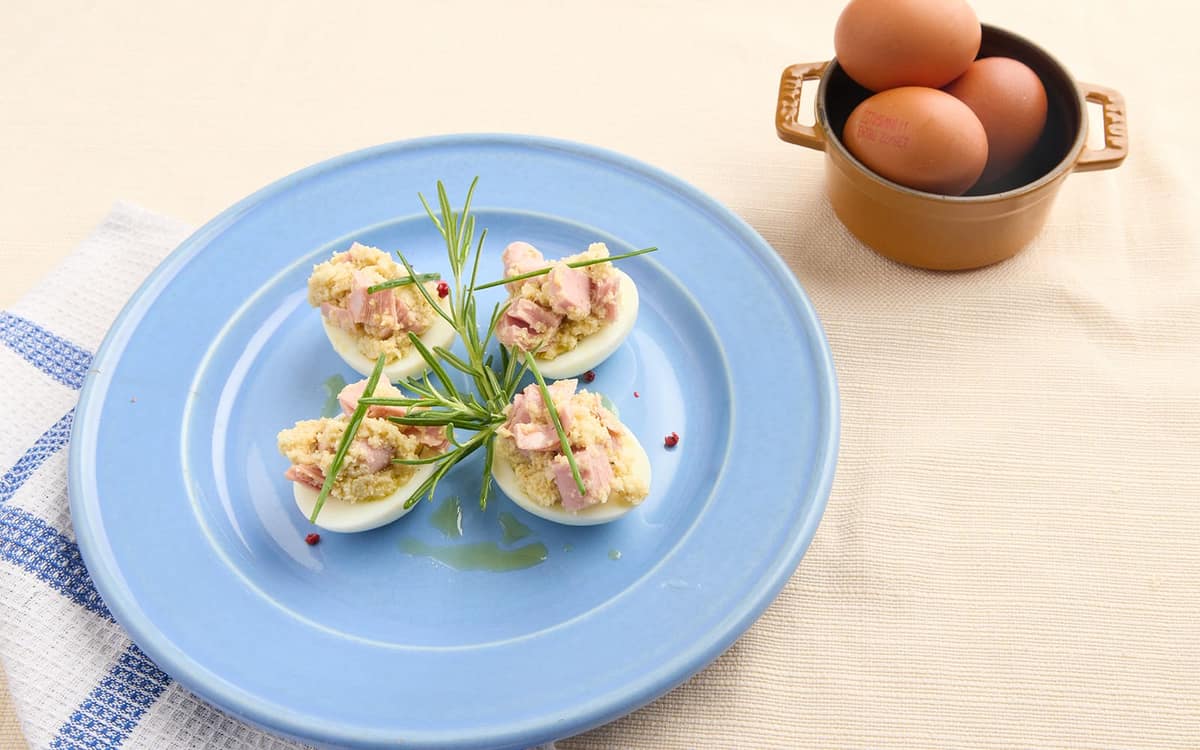 Uova sode con pesto di carciofi e pistacchi Zuccato