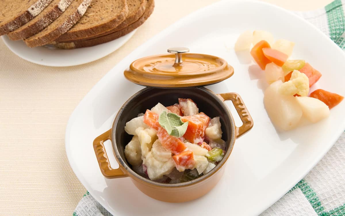 Giardiniera con salsa di pane alle mandorle Zuccato