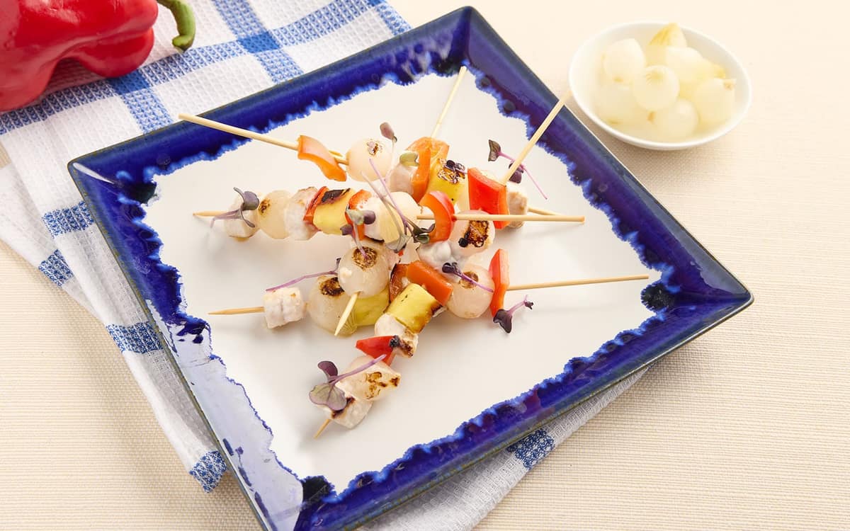 Spiedini pesce spada, cipolline e ananas Zuccato