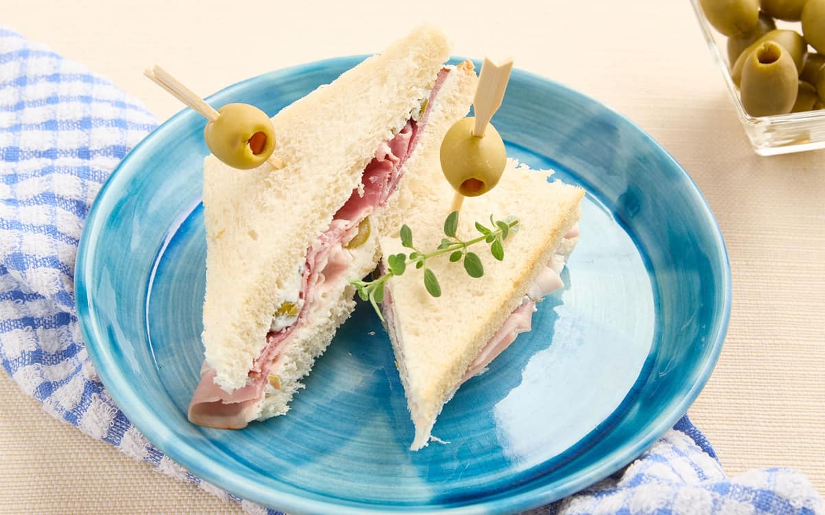 Tramezzini prosciutto e olive Zuccato