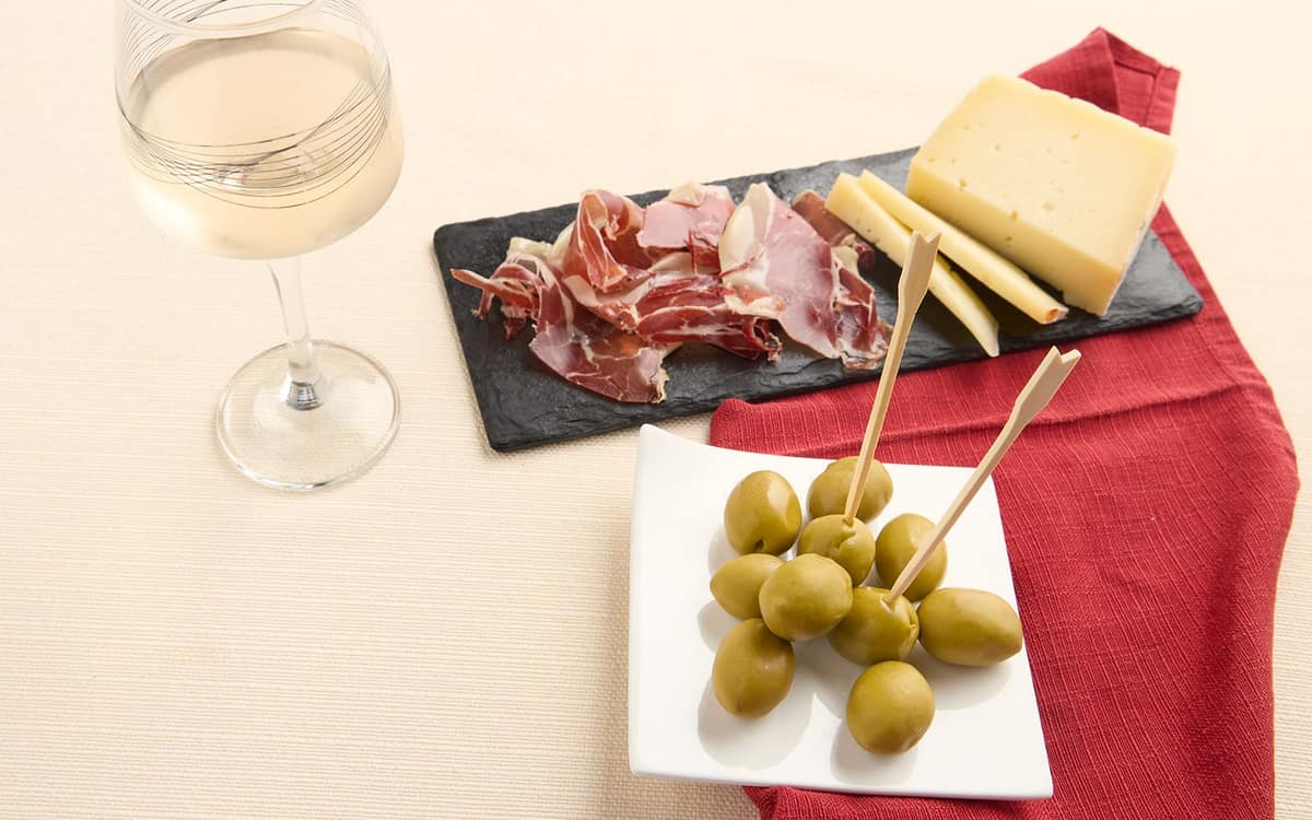 Aperitivo con Olive Verdi Giganti Zuccato