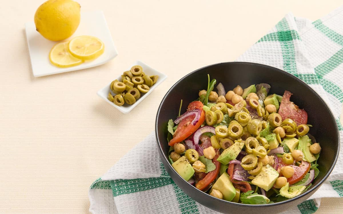 Insalata ceci, olive e avocado Zuccato